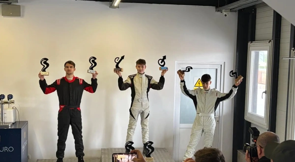 MUNTENIA MOTORSPORT prezentă la Sprint Cup: teste pentru Cezar Ștefan și două podiumuri pentru Dragoș Cristea