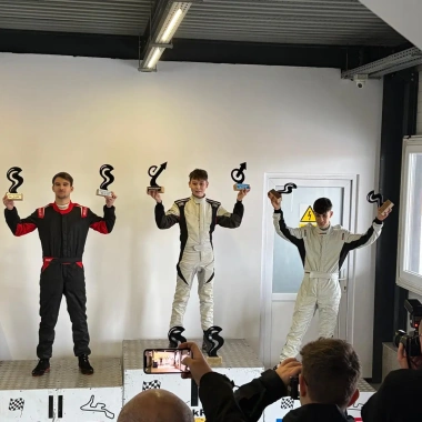 MUNTENIA MOTORSPORT prezentă la Sprint Cup: teste pentru Cezar Ștefan și două podiumuri pentru Dragoș Cristea